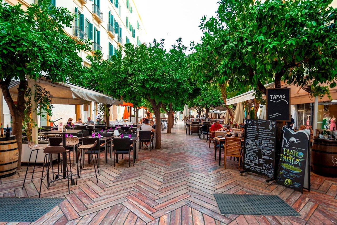 Genteel Home Plaza De Las Flores Malaga Ngoại thất bức ảnh